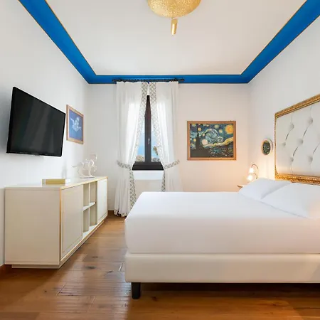 Boutique Sostaga מלון 5*
