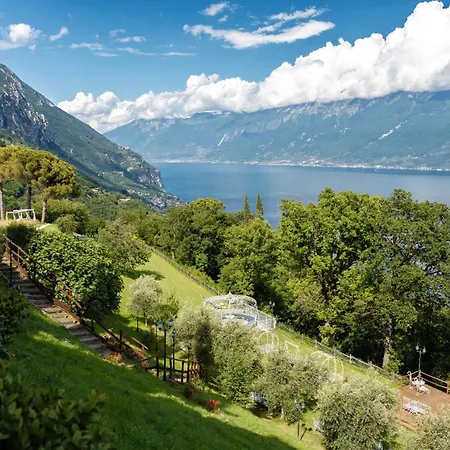 Boutique Sostaga 5*