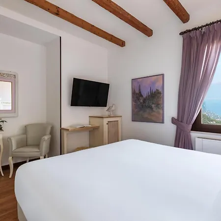 Boutique Sostaga Gargnano
